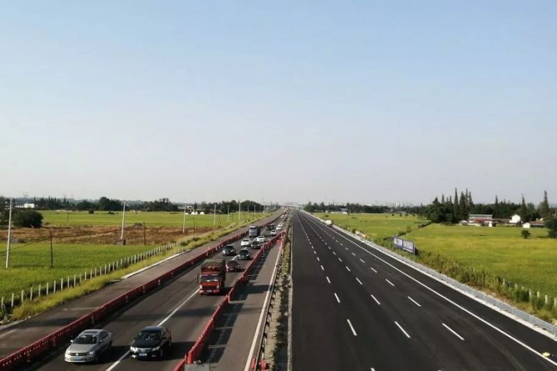 四川省成都至樂山高速公路擴容建設(shè)青龍場至眉山試驗段