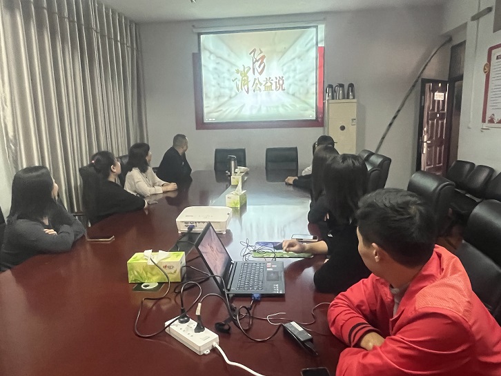 開展消防安全宣傳 提高自防自救能力 ——公司工會組織職工開展消防安全月活動